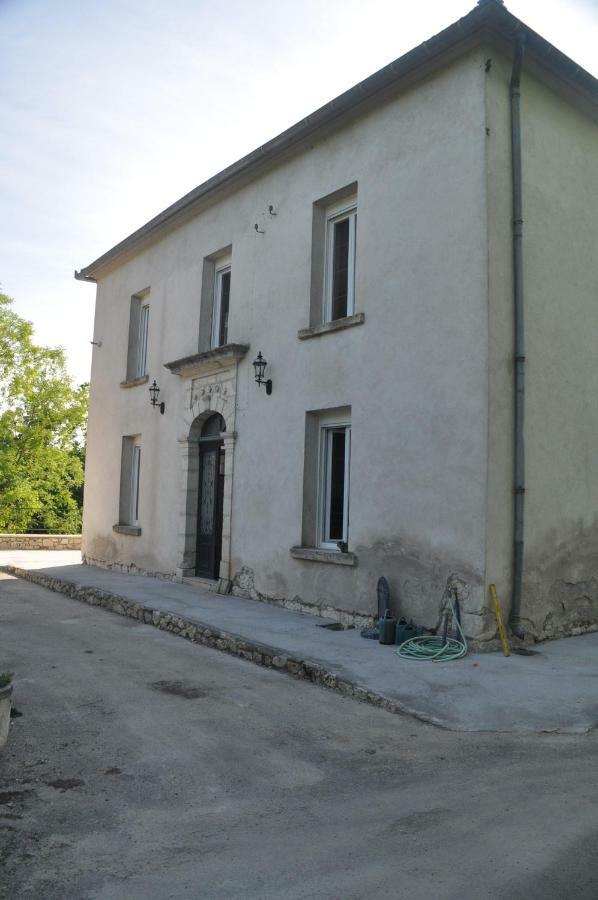 Loustalneou Bed & Breakfast Saint-Pierre-de-Clairac Exterior photo