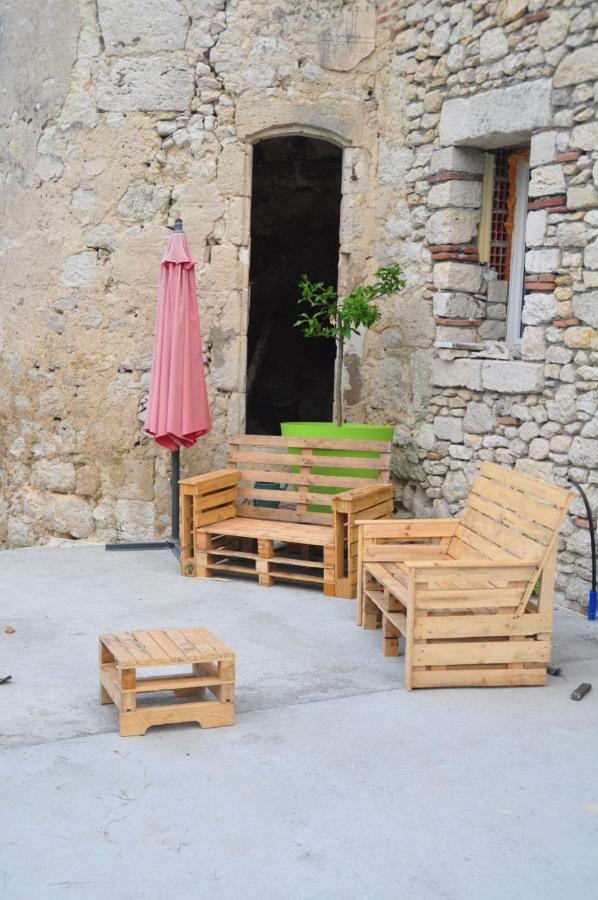 Loustalneou Bed & Breakfast Saint-Pierre-de-Clairac Exterior photo