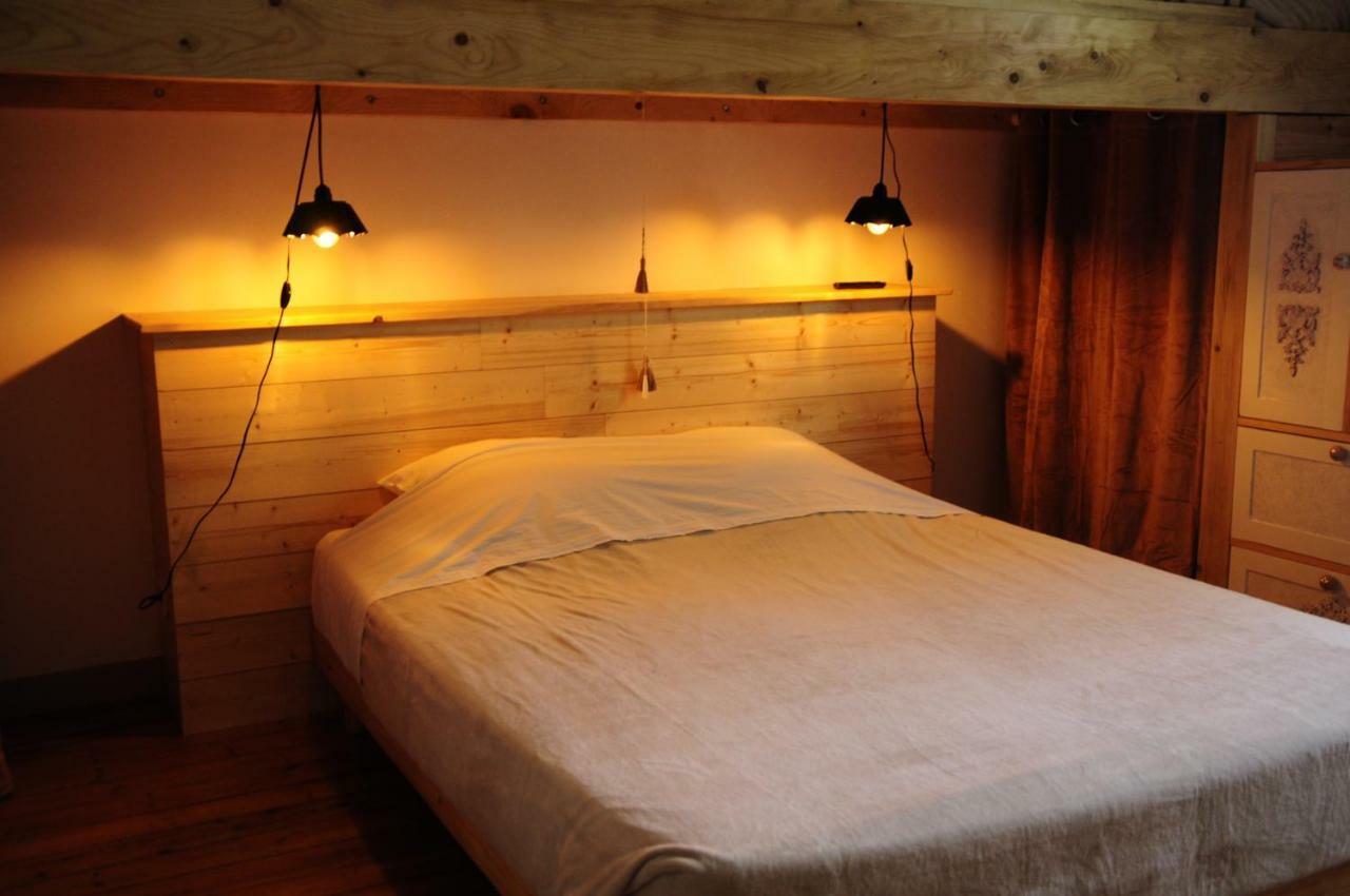 Loustalneou Bed & Breakfast Saint-Pierre-de-Clairac Exterior photo